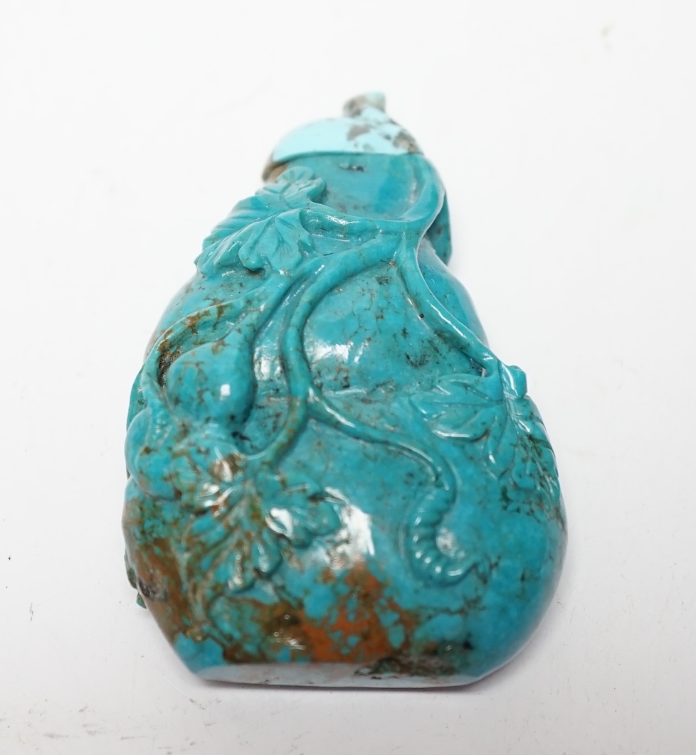 A Chinese turquoise matrix gourd shaped snuff bottle, 7cm high
